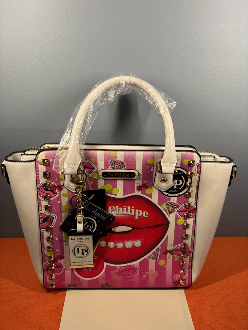 La Philipe Lips Series Tote Bag